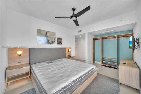 Condominio en venta en Miami, Florida, 2 dormitorios, 99.59 m2 № 2034653 - foto 19