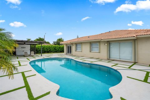 Casa en alquiler en Miami, Florida, 3 dormitorios, 144.09 m2 № 1923859 - foto 30