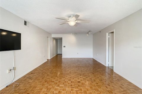 Купить кондоминиум в Кэсселберри, Флорида 6 комнат, 174.28м2, № 2220791 - фото 24