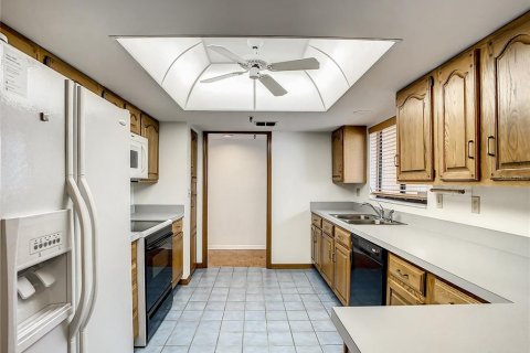 Купить кондоминиум в Кэсселберри, Флорида 6 комнат, 174.28м2, № 2220791 - фото 10