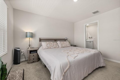 Townhouse in Haines City, Florida 3 bedrooms, 139.26 sq.m. № 1842126 - photo 20
