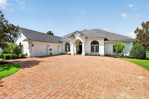 House in Howey-in-the-Hills, Florida 4 bedrooms, 339.09 sq.m. № 2216337