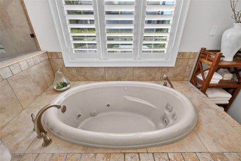 Villa ou maison à vendre à Howey-in-the-Hills, Floride: 4 chambres, 339.09 m2 № 2216337 - photo 13