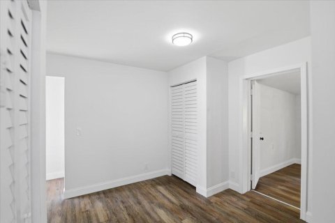 Casa en venta en South Bay, Florida, 4 dormitorios, 122.63 m2 № 2185749 - foto 27