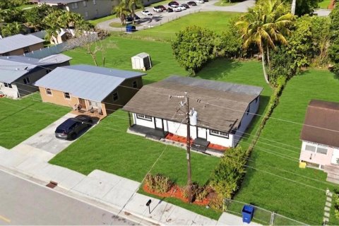 Casa en venta en South Bay, Florida, 4 dormitorios, 122.63 m2 № 2185749 - foto 29