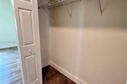 Commercial property in Homestead, Florida 1 bedroom, 308.44 sq.m. № 2047024 - photo 13