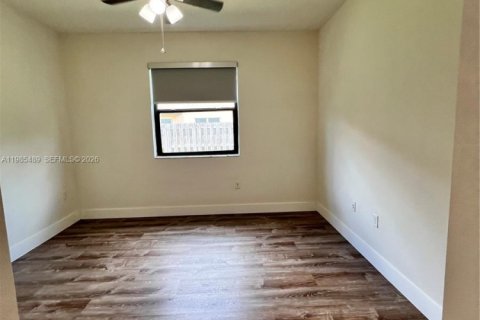 Commercial property in Homestead, Florida 1 bedroom, 308.44 sq.m. № 2047024 - photo 9