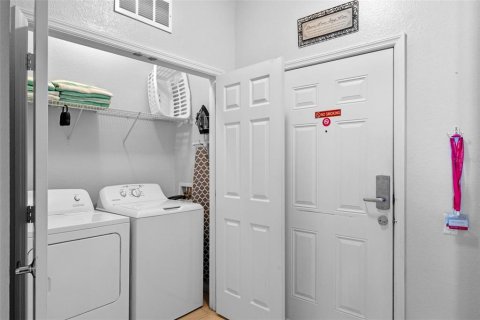 Condo in Orlando, Florida, 2 bedrooms  № 1634090 - photo 18