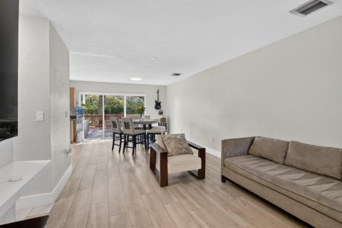 Touwnhouse à vendre à Davie, Floride: 2 chambres, 114.73 m2 № 2320582 - photo 4