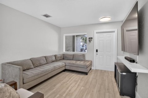 Touwnhouse à vendre à Davie, Floride: 2 chambres, 114.73 m2 № 2320582 - photo 6