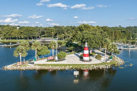 Townhouse in Mount Dora, Florida 2 bedrooms, 100.98 sq.m. № 2095907 - photo 21