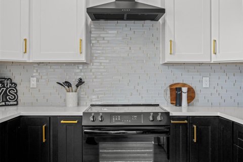 Casa en venta en Tampa, Florida, 3 dormitorios, 172.43 m2 № 1684654 - foto 19