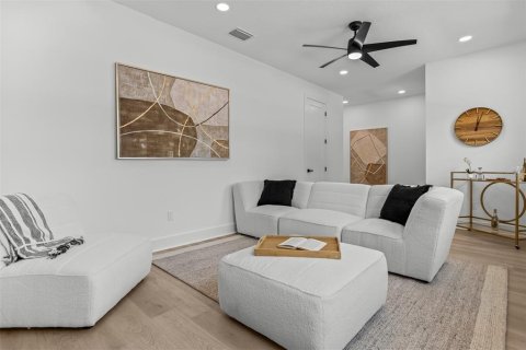 Casa en venta en Tampa, Florida, 3 dormitorios, 172.43 m2 № 1684654 - foto 6