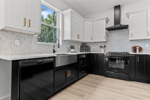 Casa en venta en Tampa, Florida, 3 dormitorios, 172.43 m2 № 1684654 - foto 17