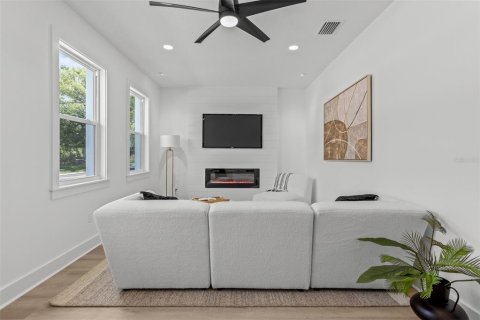 Casa en venta en Tampa, Florida, 3 dormitorios, 172.43 m2 № 1684654 - foto 4