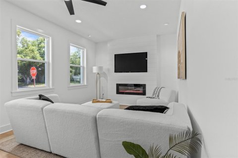 Casa en venta en Tampa, Florida, 3 dormitorios, 172.43 m2 № 1684654 - foto 7