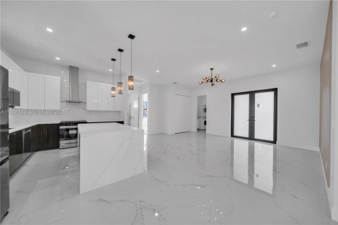 Villa ou maison à vendre à Lehigh Acres, Floride: 4 chambres, 153.29 m2 № 1987412 - photo 5