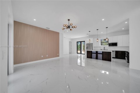 Villa ou maison à vendre à Lehigh Acres, Floride: 4 chambres, 153.29 m2 № 1987412 - photo 1