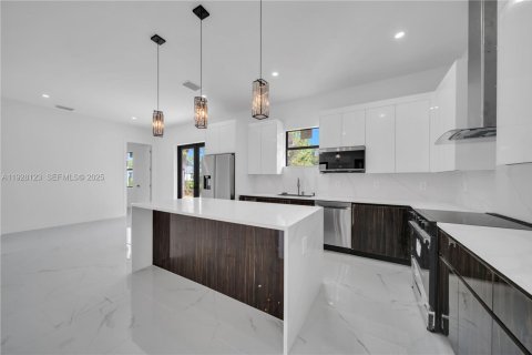 Villa ou maison à vendre à Lehigh Acres, Floride: 4 chambres, 153.29 m2 № 1987412 - photo 2