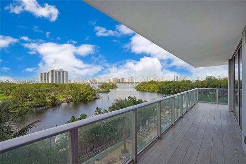 Copropriété à vendre à North Miami Beach, Floride: 3 chambres, 144.65 m2 № 2411964 - photo 25