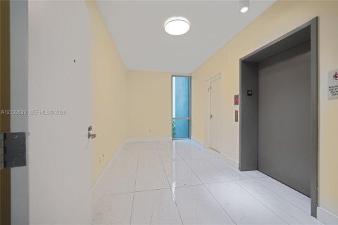 Copropriété à vendre à North Miami Beach, Floride: 3 chambres, 144.65 m2 № 2411964 - photo 3