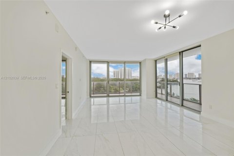 Copropriété à vendre à North Miami Beach, Floride: 3 chambres, 144.65 m2 № 2411964 - photo 6