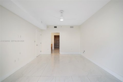 Copropriété à vendre à North Miami Beach, Floride: 3 chambres, 144.65 m2 № 2411964 - photo 11