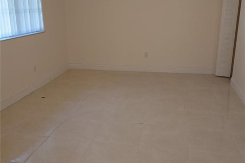 Touwnhouse à louer à Cooper City, Floride: 3 chambres, 138.24 m2 № 2387126 - photo 7