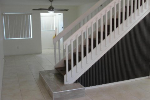 Touwnhouse à louer à Cooper City, Floride: 3 chambres, 138.24 m2 № 2387126 - photo 2