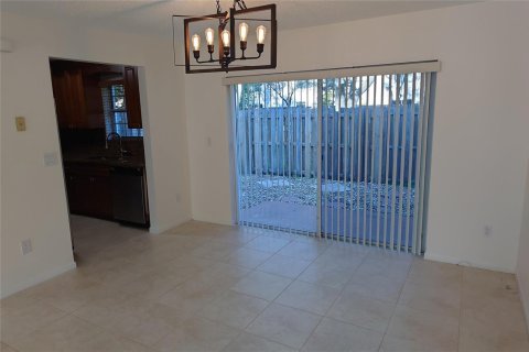 Touwnhouse à louer à Cooper City, Floride: 3 chambres, 138.24 m2 № 2387126 - photo 4