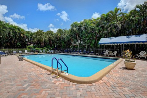 Condo in Boca Raton, Florida, 2 bedrooms  № 1127801 - photo 1