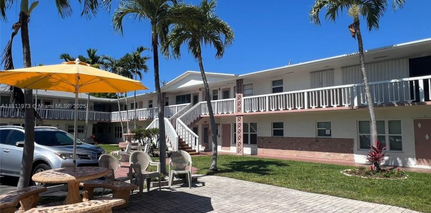 Condo in Hollywood, Florida, 1 bedroom № 1959930