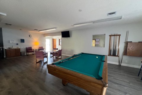 Condo in Hollywood, Florida, 1 bedroom № 1959930 - photo 20