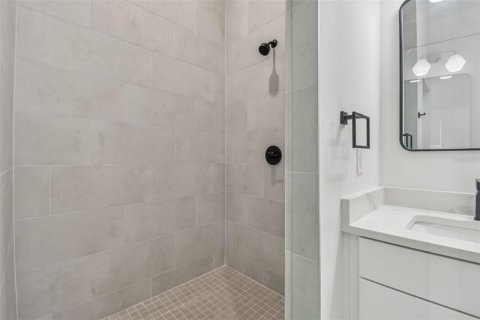 Adosado en alquiler en Saint Petersburg, Florida, 3 dormitorios, 231.42 m2 № 2234669 - foto 15