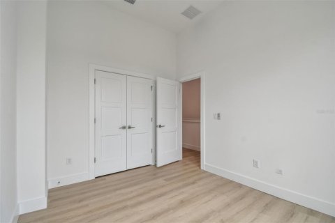 Adosado en alquiler en Saint Petersburg, Florida, 3 dormitorios, 231.42 m2 № 2234669 - foto 18