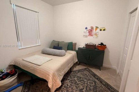 Villa ou maison à Miami, Floride 3 chambres, 137.77 m2 № 2011816