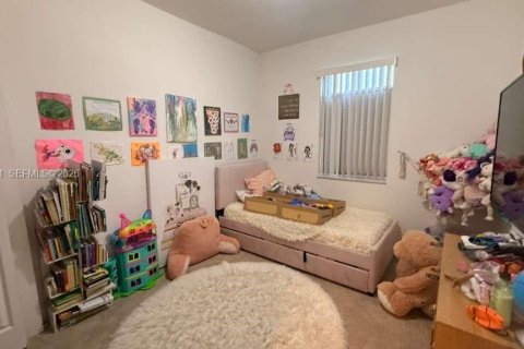 Villa ou maison à vendre à Miami, Floride: 3 chambres, 137.77 m2 № 2011816 - photo 2