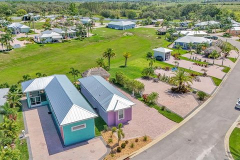 Casa en venta en Polk City, Florida, 1 dormitorio, 69.77 m2 № 1754460 - foto 5