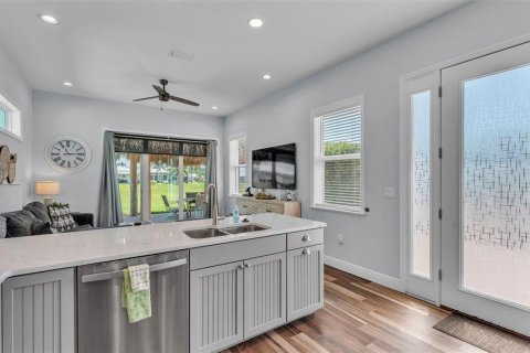 Casa en venta en Polk City, Florida, 1 dormitorio, 69.77 m2 № 1754460 - foto 19