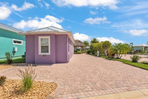 Casa en venta en Polk City, Florida, 1 dormitorio, 69.77 m2 № 1754460 - foto 10