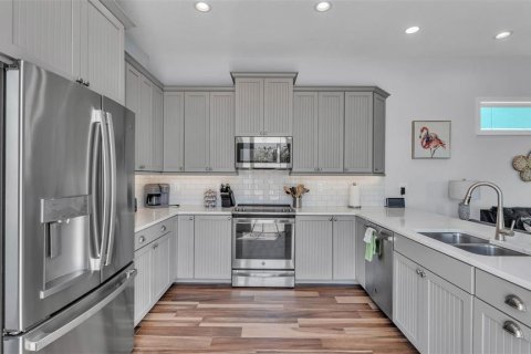 Casa en venta en Polk City, Florida, 1 dormitorio, 69.77 m2 № 1754460 - foto 18