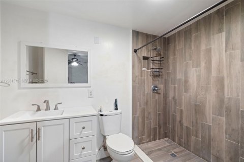 Villa ou maison à vendre à Hialeah, Floride: 5 chambres, 173.91 m2 № 2343333 - photo 14