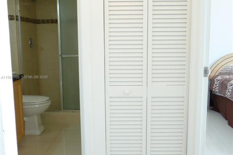 Copropriété à louer à Aventura, Floride: 2 chambres, 101.45 m2 № 2048953 - photo 18