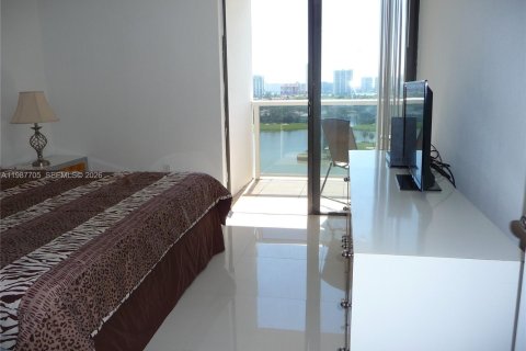 Copropriété à louer à Aventura, Floride: 2 chambres, 101.45 m2 № 2048953 - photo 15