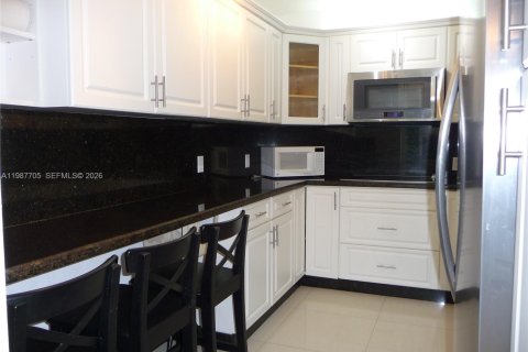 Copropriété à louer à Aventura, Floride: 2 chambres, 101.45 m2 № 2048953 - photo 22