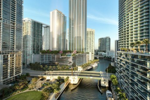 Condo in Miami, Florida  № 1980239 - photo 16