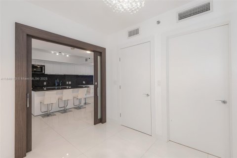 Copropriété à vendre à Hallandale Beach, Floride: 3 chambres, 171.03 m2 № 1849102 - photo 3