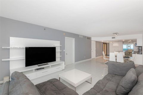 Copropriété à vendre à Hallandale Beach, Floride: 3 chambres, 171.03 m2 № 1849102 - photo 23