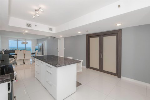 Copropriété à vendre à Hallandale Beach, Floride: 3 chambres, 171.03 m2 № 1849102 - photo 21