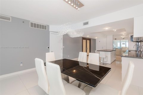 Copropriété à vendre à Hallandale Beach, Floride: 3 chambres, 171.03 m2 № 1849102 - photo 25